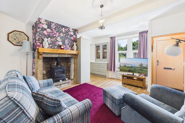 28, Crownest Lane, West Yorkshire photo 2