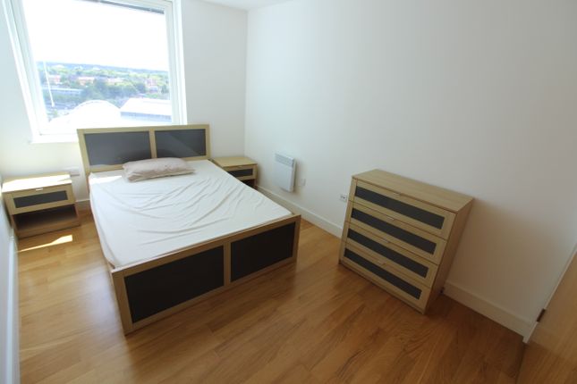 Apartment 71,Marina Point West, Dock Head Road, Chatham Maritime photo 2