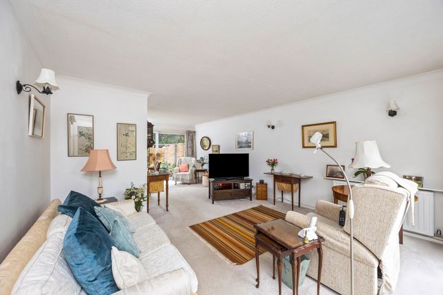 9 Saville Gardens, Billingshurst photo 4