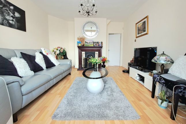 2, Vivian Avenue, Wembley photo 3