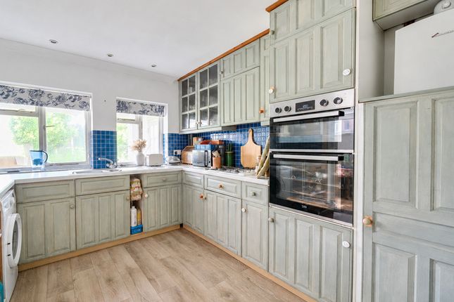 34 Summerley Lane, Bognor Regis photo 2
