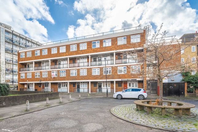 Thumbnail Flat to rent in Pinefield Close, London