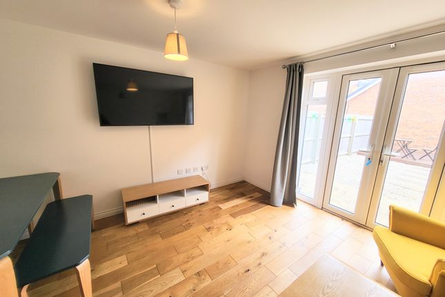 15, Greenwood Way, Didcot photo 3