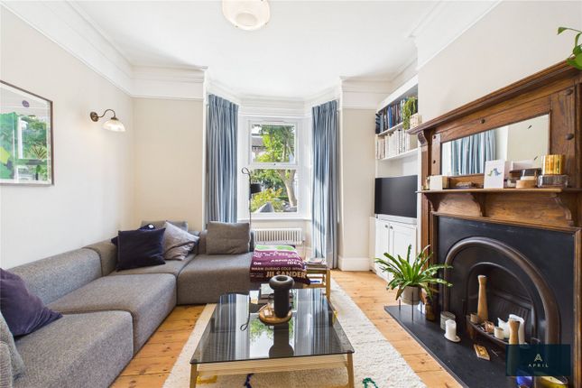 52, Leyspring Road, London photo 4