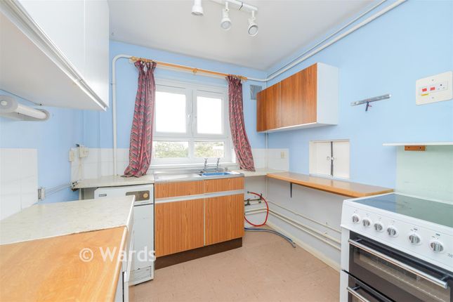 1-bed flat on 42, Fountain Walk, Gravesend, £115,000