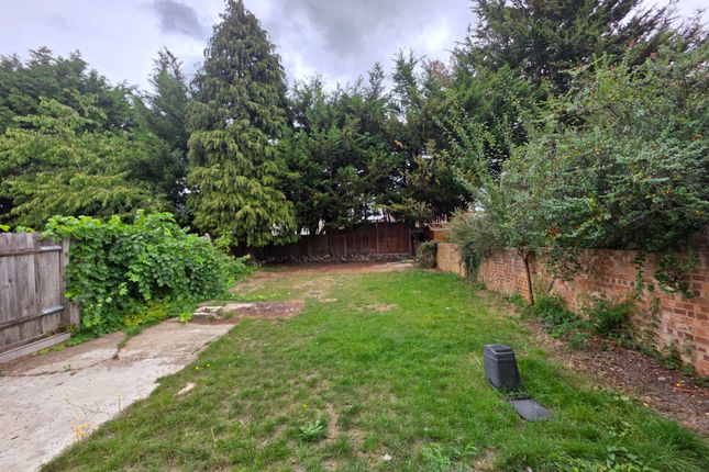 68, Worple Way, Greater London photo 5