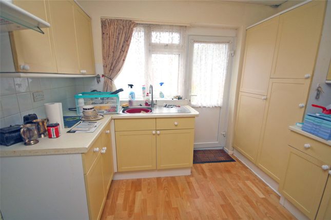 35, Oak Road, Hampshire photo 3