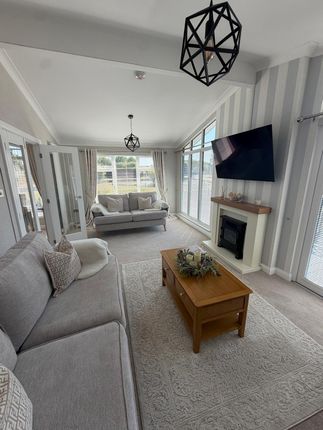 Heathland Beach Caravan Park,, 68 London Road, Lowestoft,, Kessingland photo 2
