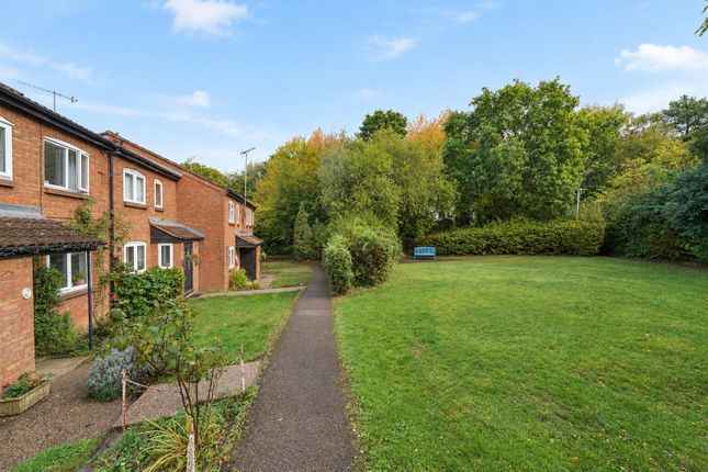 Taylor Close, St. Albans photo 3