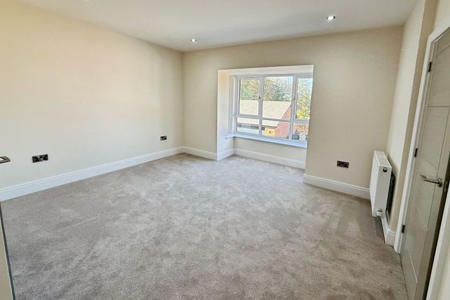 50 Donnerville Gardens, Telford photo 4
