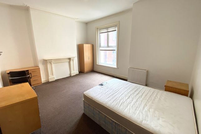 Flat 3, 40, Nightingale Road, Southsea photo 2