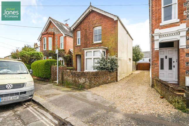 Link-detached house to rent in Pound Farm Road, Chichester, West Sussex