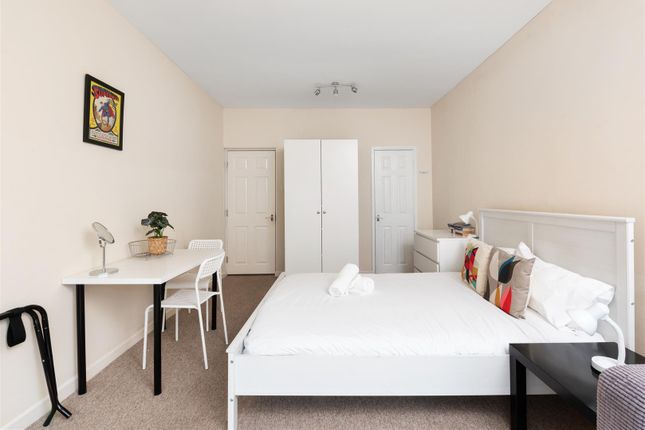6, St. James's Mews, Bath photo 3