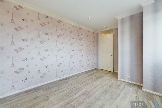 Terraced house for sale in Fifth Avenue, Canvey Island