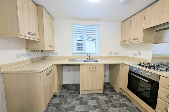 27, Fleetwood Gardens, Plymouth photo 4