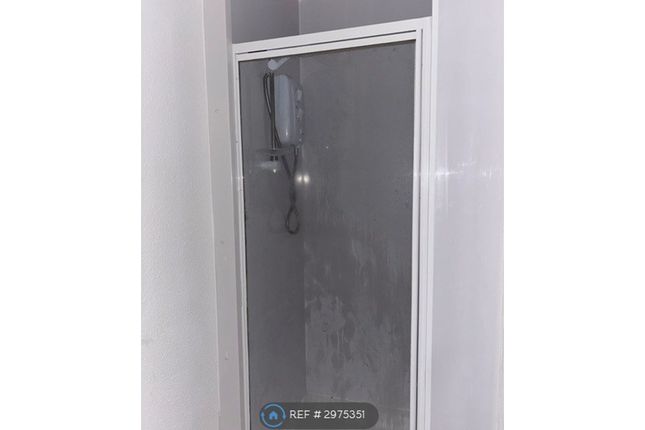 Flat, Richmond Road, Taunton photo 4