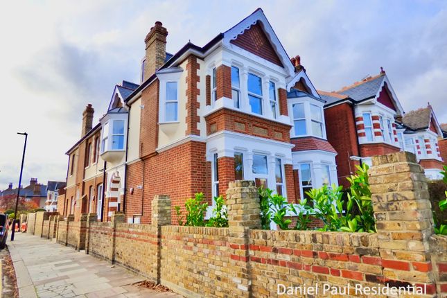 Thumbnail Flat to rent in Creffield Road, London