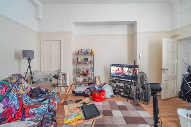Flat 3, 54, High Street, Frodsham photo 2