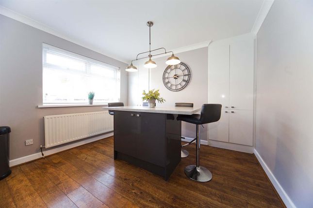 10, Enid Gardens, Hartlepool photo 5
