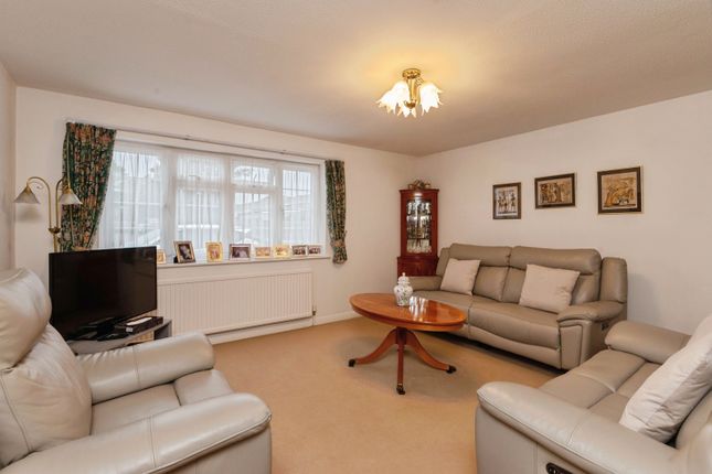 Aylesbeare, Southend-on-Sea photo 3