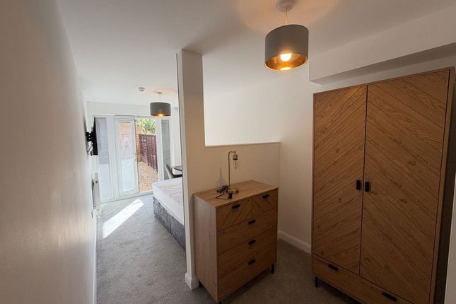 Room 6 34, Boleyn Avenue, Peterborough photo 3