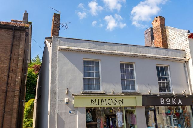 1-bed flat on 3a High Street, Crediton, £87,500
