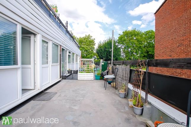 Thumbnail Duplex for sale in Chaucer Way, Hoddesdon