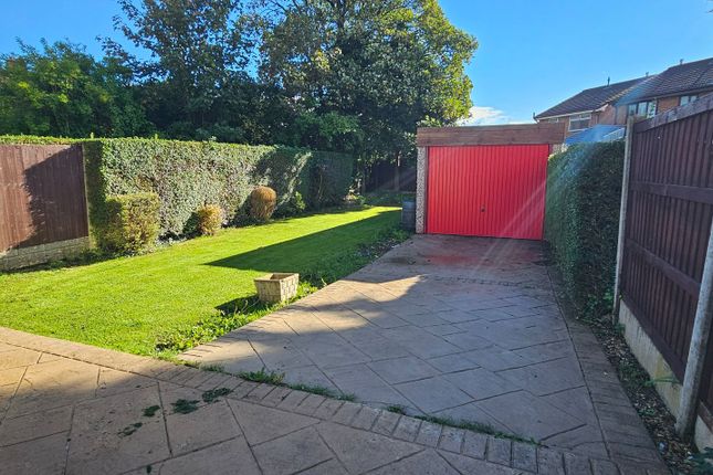 15 Martinfield Road, Preston photo 4