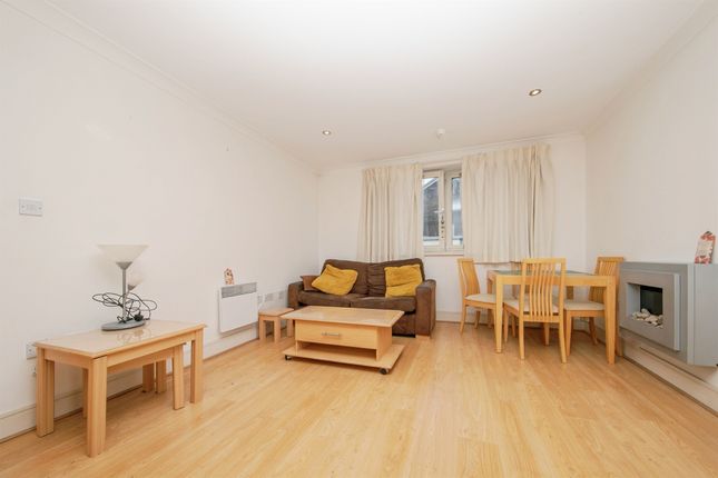 Apartment 301, 3, Anchor Street, Ipswich photo 2