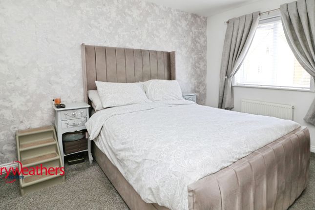 11, Jackdaw Drive, Rotherham photo 4