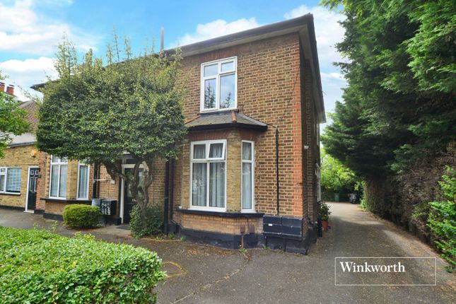 Thumbnail Flat for sale in Cheam Common Road, Worcester Park, Sutton