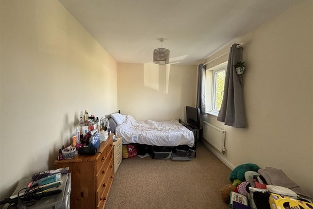 8, Monarch Road, Crewkerne photo 3