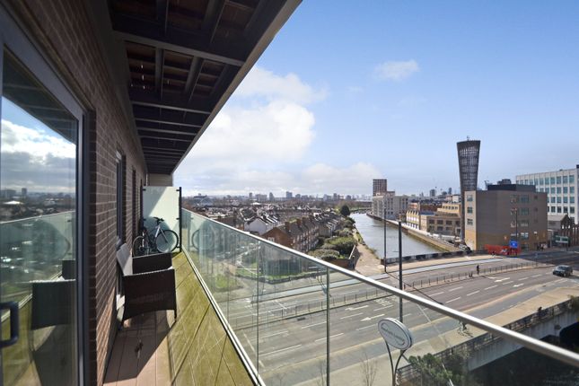 Flat for sale in 90 High Street, London