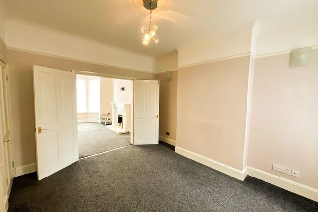 96 Earlesmere Avenue, Doncaster photo 3