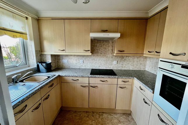 Apartment 12, Carn Brea Court,, Trevithick Road, Cornwall photo 4