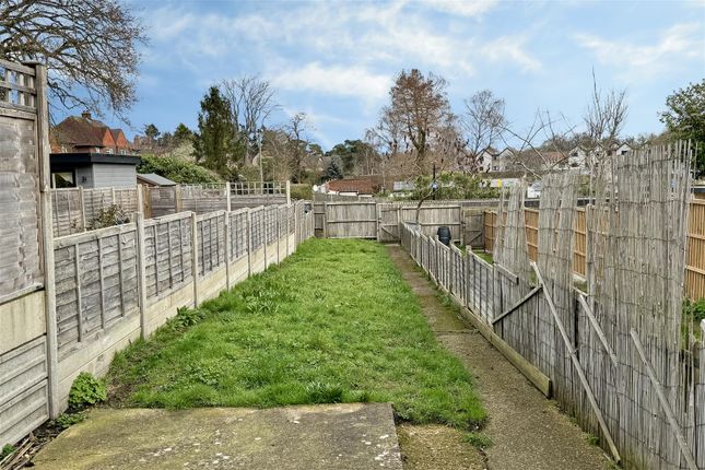 36, Kings Road, Farncombe photo 4