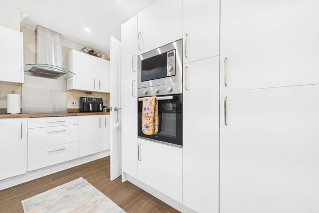63, Brackenhill Drive, Hamilton photo 4