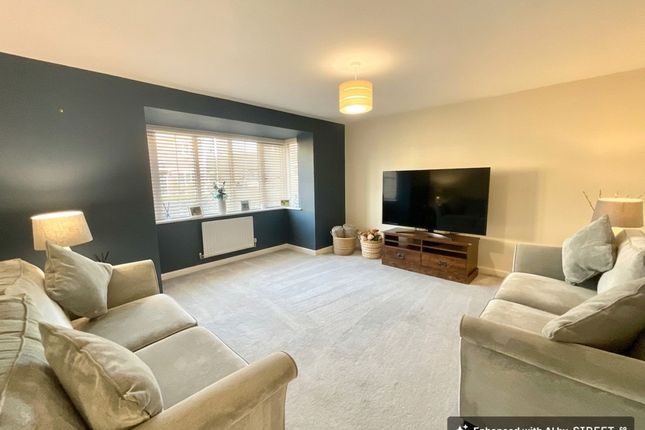 5 Wheelwright Drive, Stafford photo 2