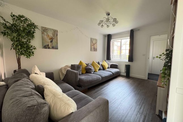 52, Thames Avenue, Leigh, Greater Manchester photo 2