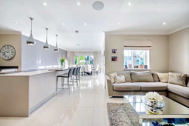 The Laurels, Glanthams Road, Brentwood photo 4