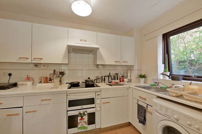 6, Berwick Close, Buckinghamshire photo 3