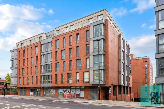 24,, Lighterage Court, Brentford photo 4