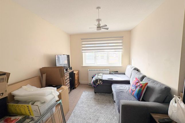 4 Maple Court, Thompson Close, Bridgwater photo 5