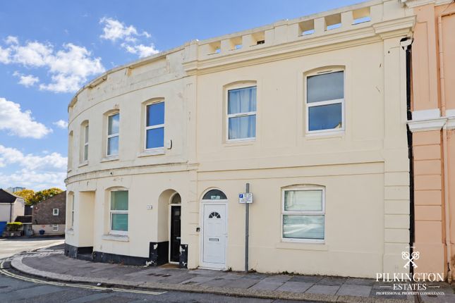 6-bed terraced on Plymouth, Devon, £220,000