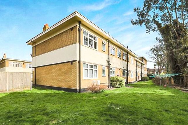 Thumbnail Flat for sale in Lincoln Close, London
