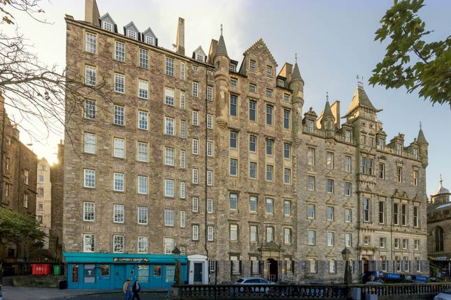 Flat to rent in North Bank Street, Old Town, Edinburgh EH1