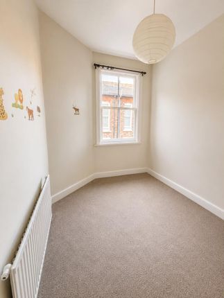 5, Sedgemere Avenue, London photo 5