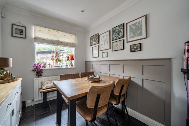1A,, Nash Grove Lane, Wokingham photo 4