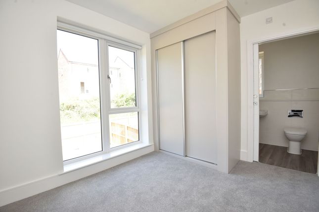 15 Redmires Grove, Harrogate photo 4