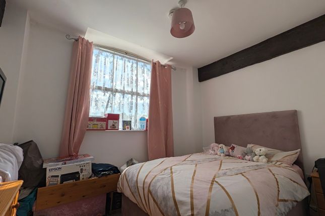 Flat 9, The Old Flour Mill,, London Road, Kent photo 5